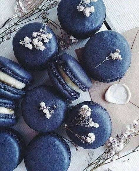 Blue Macarons 🌑💙 . . . #lagosliving #pinterestinspired #bluemacarons #pinterestfinds Blue Macaroons, Macaroon Wallpaper, Blue Macarons, Kue Macaroon, Cute Food Wallpaper, Everything Is Blue, Light Blue Aesthetic, Blue Food, Food Wallpaper