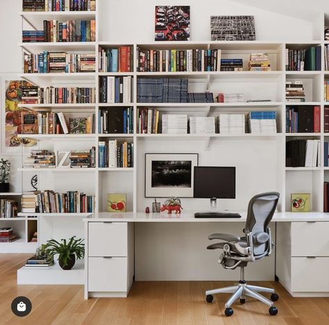 Study Table Arrangement Ideas, Desk In Bookshelf, Piano Shelf, Witchy Halloween Decor, Fall Office Decor, Office Decor Inspiration, Elegant Table Centerpieces, Room Design Inspiration, Beautiful Office Spaces