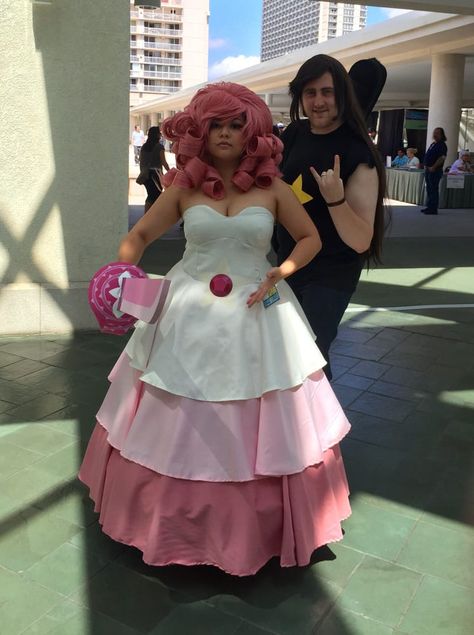 Young Greg Universe, Rose Quartz Cosplay, Steven Universe Cosplay, Couple Cosplay, Greg Universe, Best Rose, Dark And Twisted, Art Inspiration Drawing, Honolulu