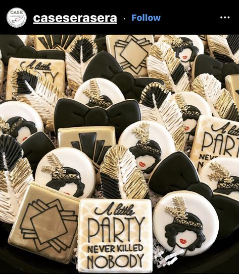 Roaring 20s Cookies, Roaring 20s Cookies Decorated, Great Gatsby Cookies Decorated, Art Deco Cookies, Gatsby Cookies, Sweet Sixteen Themes, Roaring 20s Birthday Party, Roaring 20s Birthday, Great Gatsby Headpiece