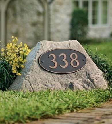 Mock Rock - 11 House Numbers to Count On for Curb Appeal - Bob Vila Entryway Landscaping, Minimalist Landscaping, Mailbox Landscaping, House Numbers Diy, Landscaping With Large Rocks Front Yard, Number Ideas, Grasses Landscaping, House Number Plaque, Landscaping With Large Rocks