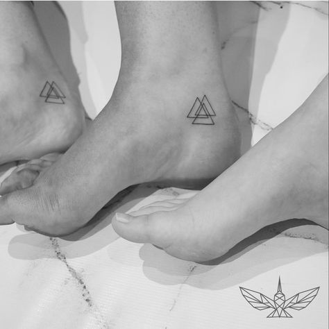 Triangle Tattoo Ideas, Small Meaningful Tattoos For Women, Women Images, Tattoos Meaningful, Tattoo Trend, Triangle Tattoos, Sibling Tattoos, Meaningful Tattoos For Women, Small Meaningful Tattoos