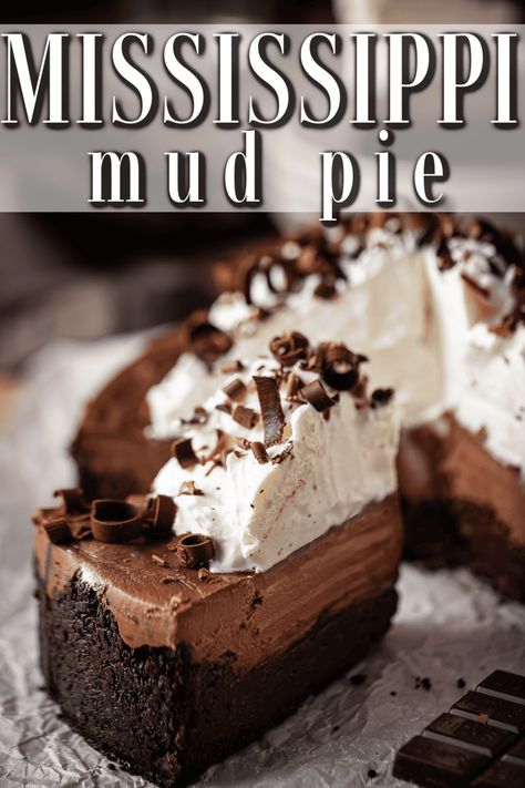 Mississippi Mud Pie Recipe: So chocolate-y! -Baking a Moment Brownie Pudding Pie, Brownie Pie Crust, Missippi Mud Cake Recipe, Brownie Pie Recipe Easy, Missippi Mud Pie, Chocolate Pie Oreo Crust, Oreo Crust Pie, Chocolate Mud Pie Recipe, Oreo Pudding Pie