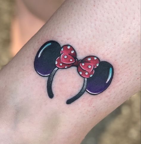 #disney #disneyworld #minnieears #minniemouse #disneyears #disneytattoos #mickeyears #mickeymouse #ascensiontattoo #orlando #orlandotattoos #chrometoaster #roberthawley #roberthawleytattoo #orlandoflorida #orlandofl #orlandofloridatattoos Mickey Mouse Ears Tattoo, Disney Ears Tattoo, Disney Tattoos Simple, Mickey Ears Tattoo, Disney Tattoos Mickey, Small Disney Tattoos, Minnie Mouse Tattoo, Cute Disney Tattoos, Ears Tattoo