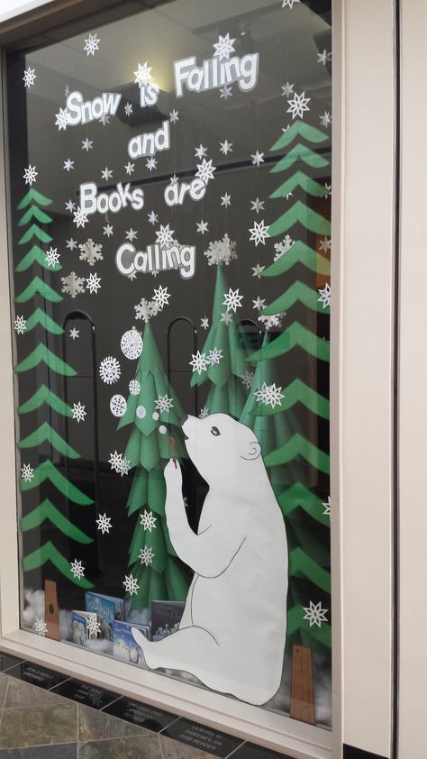 Snow is Falling and Books are Calling library display for winter w/@susanchada Holiday Library Displays, Christmas Library Display, Teacher Door Decorations, Christmas Bulletin Boards, Snow Is Falling, School Library Displays, Winter Bulletin Boards, Christmas Bulletin Board, Library Themes