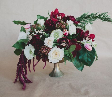 stunning winter wedding centerpieces Winter Floral Arrangements, Winter Wedding Centerpieces, Marsala Wedding, Christmas Centerpieces Diy, Winter Floral, Floral Centerpiece, Festival Diy, Diy Wedding Flowers, Diy Centerpieces