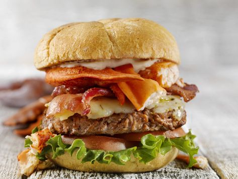 A burger on the Fourth of July are as American as apple pie. Make your burgers sing with some of our favorite gourmet recipes. The post This Fourth of July Give Your Burger Game a Glow Up appeared first on Spafinder. Best Burger Recipe Ever, Best Burger Recipe, How To Cook Lobster, Burger Toppings, Surf And Turf, Lobster Recipes, Summer Dishes, Burger Recipe, Delicious Burgers