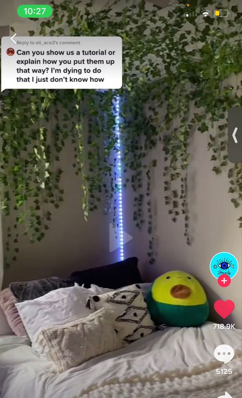 Leaf Vines Room Decor, Fake Leaves On Ceiling, Fake Vine Canopy Over Bed, Vines Around Bed, Ways To Put Up Vines In Room, Leaves On Ceiling Bedroom, Vine Canopy Bedroom, Vines Above Bed, Fake Vines Decor Bedroom