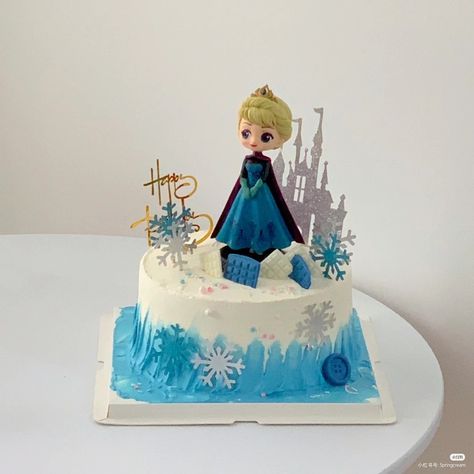 Baba Cake, Bd Cake, Cake Frozen, Frozen Theme Cake, Korean Princess, Dinosaur Birthday Cakes, Frozen Birthday Cake, Cake Simple, Korean Cake