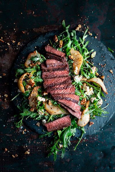 Wagyu Denver Steak Salad with Caramelised Pears, Blue Cheese and Walnuts Meat Food Styling, Denver Steak, Steak Gift, Food Photography Composition, Steak Salad, Food Photography Inspiration, Western Food, Food Photography Styling, Aioli