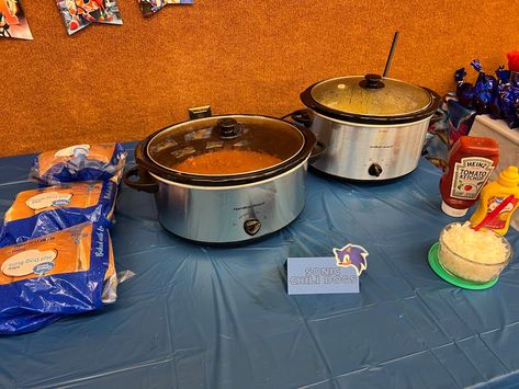 Sonic Birthday Party Food Ideas, Sonic Party Food, Sonic Themed Birthday Party, Sonic Chili Dog, Party Snack Table, Sonic Birthday Party, Kids Birthday Party Food, Sonic Birthday Parties, Sonic Party