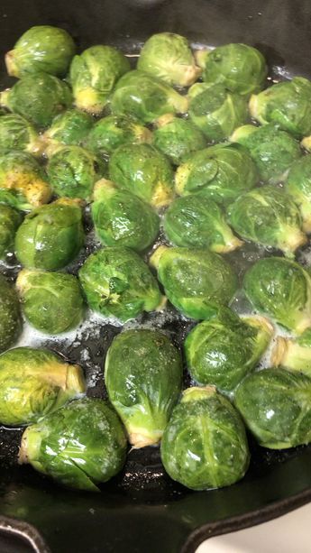 Cooking Fresh Brussel Sprouts, Brussel Sprout Stove Top, Bressule Sprouts, How To Cook Brussel Sprouts On The Stove, How To Make Brussel Sprouts, Russell Sprouts Recipe, Broussal Sprouts Recipe, Boiled Brussel Sprout Recipes, Fresh Brussel Sprout Recipes