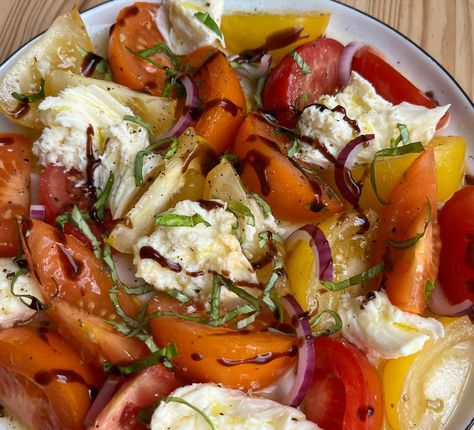 • Caprese Salad • #tomatoes #italian #salad #foodporn #food Italian Salad, Caprese Salad, Aesthetic Food, Tomatoes, Salad, On Instagram, Quick Saves, Instagram