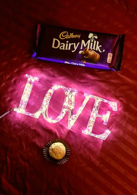 Love sign....epoxy resin Cadbury Dairy Milk, Special Someone, Love Sign, Love Signs, Gift For Family, Resin Crafts, Resin Art, Epoxy Resin, Family Friends