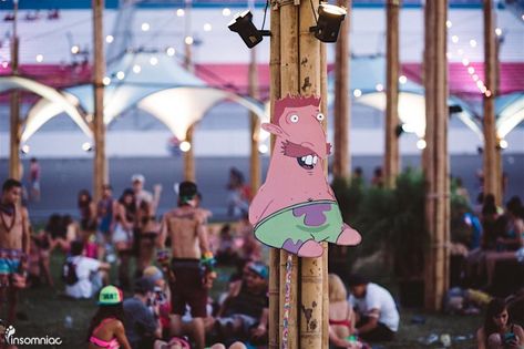 20 Music Festival Totems That Will Warm Your Heart and Tickle Your Funny Bone - EDM | Electronic Music | EDM Music | EDM Festivals | EDM Events Festival Totem Ideas, Rave Totem Ideas, Rave Totem, Festival Totem, Rave Memes, Totem Ideas, Diy Totem, Rave Ideas, Lost Lands