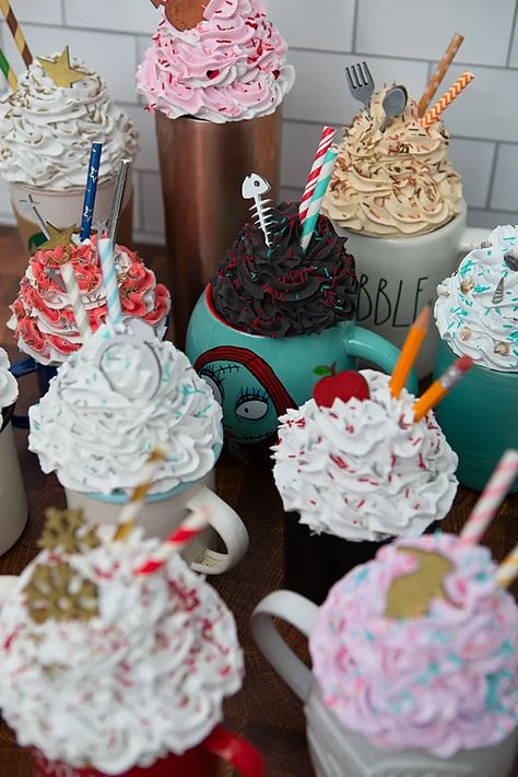 Tumbler Cup Toppers Diy, Diy Mug Toppers Tutorial, Fake Bake Mug Toppers, Diy Fake Hot Cocoa Mugs, Diy Mug Toppers, Diy Fake Bake, Cup Toppers Diy, Fake Food Diy Tutorials, Fake Frosting Diy