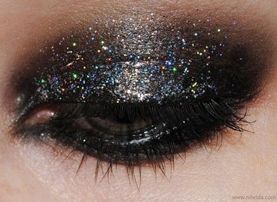 Glittery Eyeshadow, Everyday Makeup Tutorials, Swag Makeup, Edgy Makeup, Makeup Tattoos, Smokey Eyes, Makeup Makeover, Eye Makeup Art, Glitter Eyes