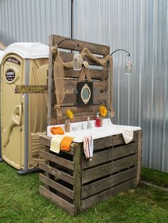 Porta Potty for Outdoor Wedding | Porta Potty For Outdoor Wedding | Migonis Home: Rustic Charm wedding Porta Potty Wedding, Porta Potty Ideas, Guest Book Bench, Book Bench, Wedding Bathroom, Hand Washing Station, Barn Parties, Outdoor Sinks, Boda Mexicana