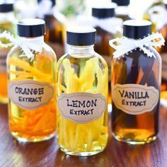 DIY Flavored Extracts -- I wanted to do this for Christmas but never did. Maybe I'll get to it soon... Diy Extracts, Homemade Vanilla Extract, Homemade Spices, Homemade Seasonings, Infused Oils, Homemade Vanilla, Spice Mixes, Canning Recipes, Baking Tips