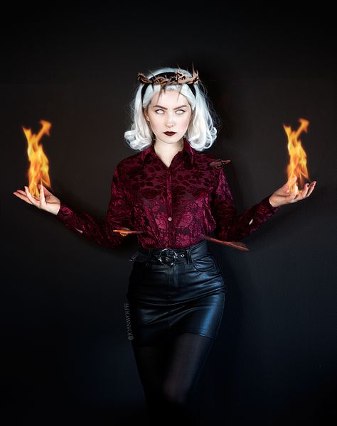 Sabrina Costume, Sabrina Spellman Outfit, Sabrina Spellman Style, Halloween Costumes Teenage Girl, Sabrina Witch, Sabrina Spellman, Halloween Inspo, Fantasias Halloween, Metal Girl