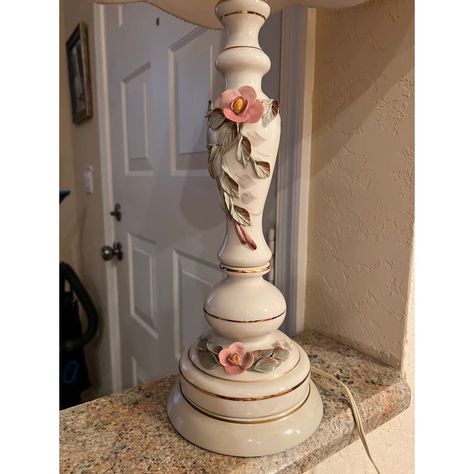 Laundry room pedestal