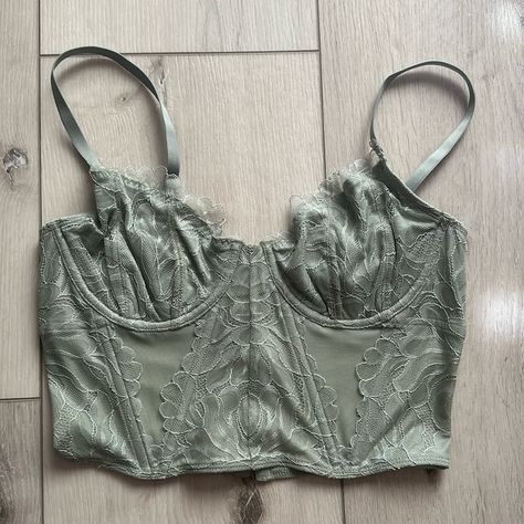 Gilly Hicks Light Green Lace Corset Top Size Small New With Tags Super Cute And Sexy! Green Lingerie, Lace Corset Top, Lace Halter Bralette, Gilly Hicks, Green Bodysuit, Floral Bra, Blue Bra, Lace Corset, Junior Outfits