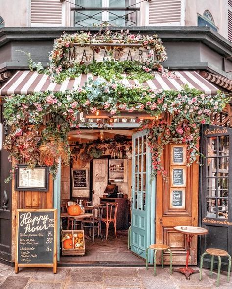 French Store Fronts Boutiques, Bakery Aesthetic Exterior, Cottagecore Cafe, Cafe Exterior, Flower Cafe, Bookstore Cafe, Cozy Coffee Shop, Storefront Design, Coffee Shop Aesthetic