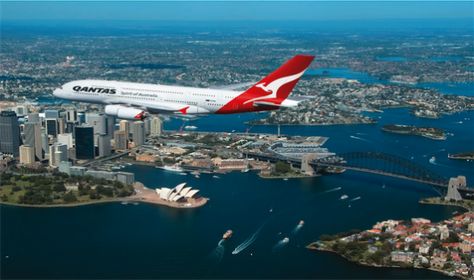 Qantas Signs Major Deal With Emirates Qantas A380, Qantas Airlines, Australian Airlines, Airline Booking, Airbus A380, International Flights, Open Sky, Commercial Aircraft, United Airlines