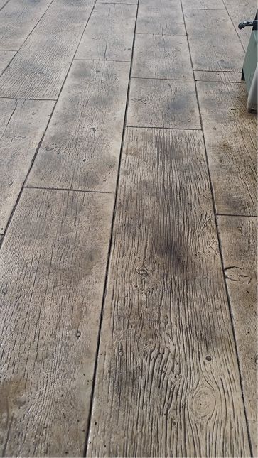 Concrete Contractor Finds Success In Stamped Concrete - Concrete Decor Diy Concrete Stamping, Stamped Concrete Inside House, Stamped Concrete Color Combinations, Stamping Concrete, Stamped Concrete Colors, Wood Stamped Concrete, Decorative Concrete Floors, Large Hot Tub, Hardwood Floor Colors