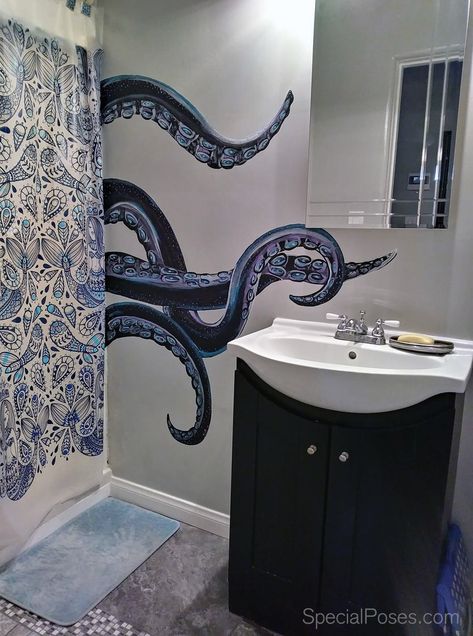 Octopus bathroom hand painted.  Beautiful addition to my Beach themed house! Beach Themed House, Octopus Bathroom Decor, Octopus Bathroom, Ocean Themed Bathroom, Sea Bathroom, Ocean Bathroom, Mermaid Bathroom, Eclectic Bathroom, Bathroom Themes