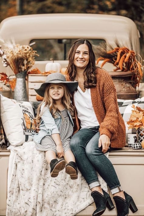 Mother Daughter Fall Outfits, Mother Daughter Fall Photoshoot Outfits, Fall Mini Photoshoot Ideas, Fall Truck Mini Session, Fall Truck Photoshoot, Mother Daughter Fall Photoshoot, Fall Minis Photography, Fall Mini Shoot, Family Truck