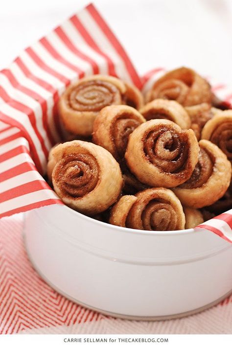 Pie Crust Cookies | poppable pinwheels of cinnamon-sugar-coated pie crust | by Carrie Sellman for TheCakeBlog.com Mini Pinwheels, Pie Crust Cookies, Store Bought Pie Crust, Pinwheel Cookies, Shugary Sweets, Mini Pie, Refrigerated Pie Crust, Flaky Pie Crust, Cake Blog