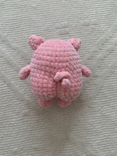 chunky pig, pig crochet with butt, amigurumi pig, desk buddy Crochet Pig Pattern Free, Pink Crochet Ideas, Pig Plushie, Pig Crochet, Cute Piglets, Desk Buddy, Soft Crochet, Crochet Pig, Adorable Nursery