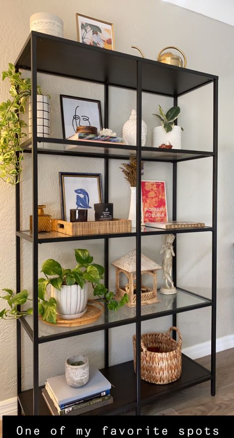 Decorating Glass Shelves In Living Room, Books Living Room Decor, Shelf Unit Decor Living Room, Vittsjo Styling, Vittsjo Shelves Living Room, Brown Bookshelf Decor, Ikea Vittsjo Shelves Styling, Black Shelf Decor, Shelf Decor Black