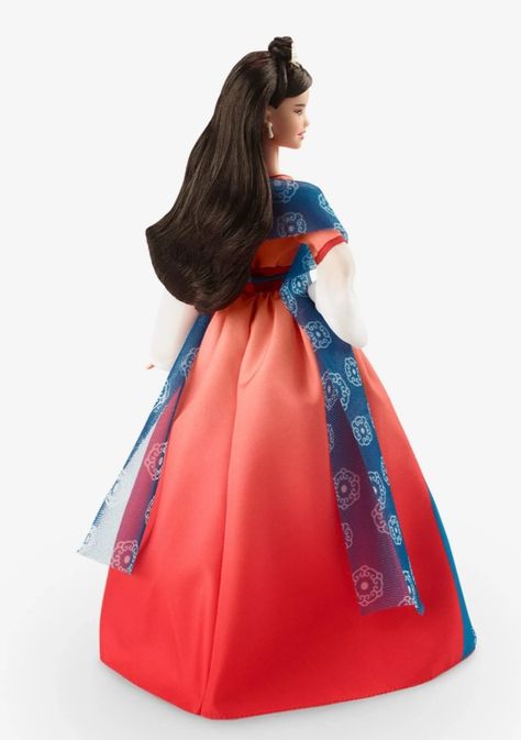 Lunar New Year Barbie 2023 2023 Lunar New Year, Barbie 2023, Chinese Prints, Barbie Signature, Dunhuang, Doll Stands, Lunar New Year, Pearl Hair, Mattel Barbie