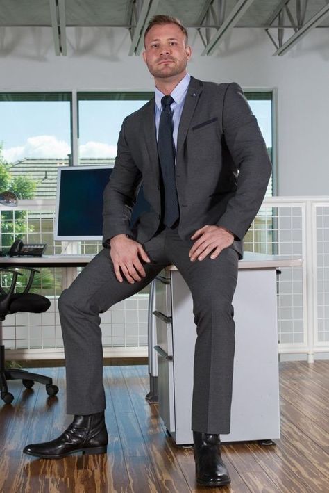 Austin Wolf, A Man In A Suit, Man In A Suit, Office Men, Handsome Older Men, Scruffy Men, Sharp Dressed Man, Stylish Mens Outfits, Mens Fashion Suits