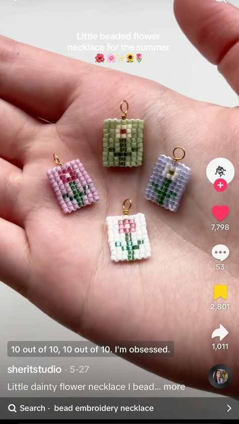 Beaded Charms Patterns, Seed Bead Charm Patterns, Seed Bead Charms Diy, Beaded Landscape, Seed Bead Charms, Crochet Dishcloth Pattern, Pony Bead Patterns, Crochet Dishcloth, Beading Jewelery