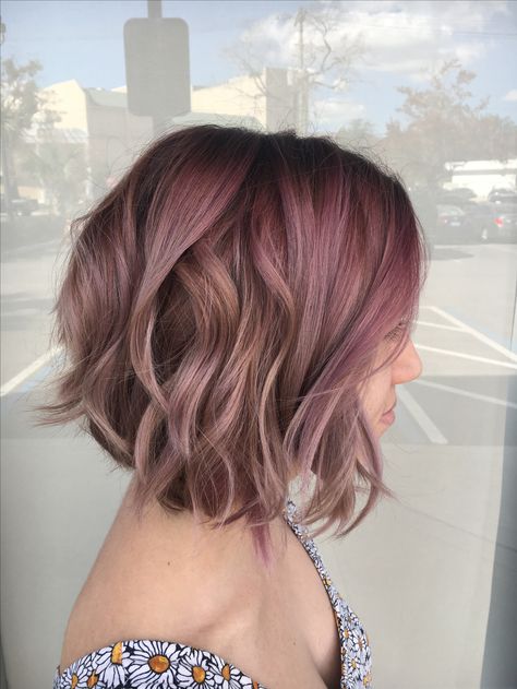 Rose Brown Balayage Short Hair, Rose Gold Balayage Brunettes Dark Short Hair, Rose Gold Hair Brunette Short, Rose Gold Balayage Short Hair, Rose Gold Balayage Brunettes Dark, Rose Gold Bob Hair, Short Rose Gold Hair, Rose Gold Hair Short, Gold Hair Balayage