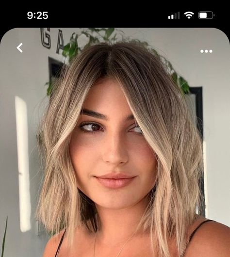 Balayage Hair Blonde On Short Hair, Blond Brunette Short Hair, Short Hair Styles Balayage, Blonde Hair Color Ideas For Brunettes Short Hair, Balayage On Short Hair Blonde, Brunette To Blonde Balayage Short Hair, Balayage Short Hair Brunette With Blonde, Short Hair Color Balayage, Balayage Short Blonde Hair