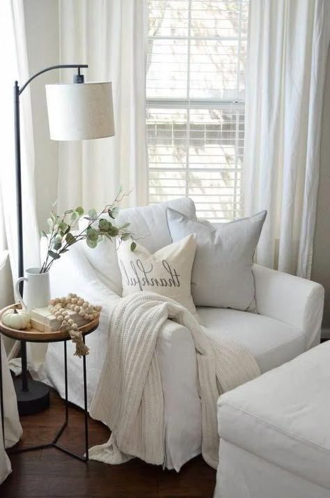 Farmhouse Living Room Lighting, Rustic Home Interiors, Budget Bedroom, Farmhouse Master, Bedrooms Decor, Reading Corner, Cozy Reading, White Furniture, Master Bedrooms Decor