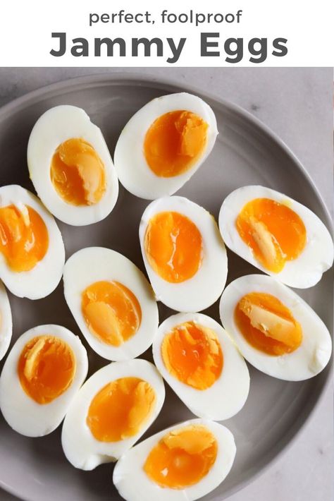 Perfect Boiled Eggs, Creative Egg Recipes, Jammy Eggs, Medium Boiled Eggs, Egg Nutrition Facts, Perfect Boiled Egg, Boiled Egg Diet, Soft Boiled Eggs, Egg Diet