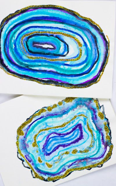 How to "paint" agate geodes with kids- super easy art idea that doesn't require any water colors! Art Class Projects, Elementary Art Ideas, Art Docent, Elementary Art Lessons, Montessori Art, 2nd Grade Art, 4th Grade Art, 3rd Grade Art, 5th Grade Art