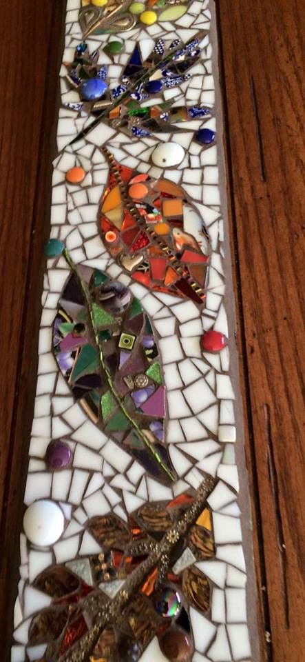 Mosaic Leaves, Garden Mosaics, Mosaic Pots, Mosaic Garden Art, Mosaic Art Projects, Mosaic Tile Art, Mosaic Madness, Glass Mosaic Art, Mosaic Pictures