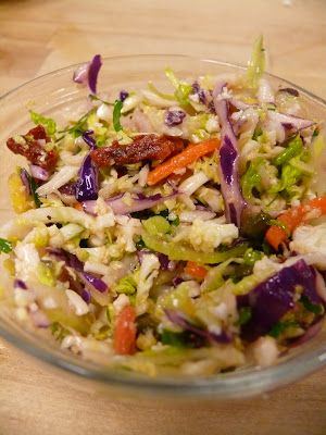 Italian Slaw Fennel Bulb, White Cabbage, Cole Slaw, Slaw Recipes, Dinner Side Dishes, Grilled Chicken Salad, Coleslaw Mix, Cabbage Slaw, Dinner Sides