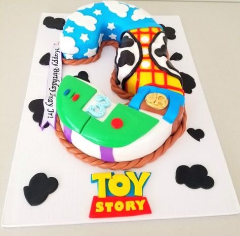 Pull Apart Cupcake Cake Toy Story, Toy Story Cake And Cupcake Ideas, Toy Story Cake First Birthday, Number 2 Toy Story Cake, Toy Story Birthday Sheet Cake, Toy Story 3 Birthday Cake, Toy Story 4th Birthday Cake, Toy Story 3 Cake, Small Toy Story Cake