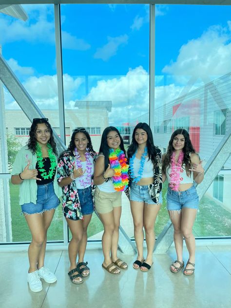 #fashion #homecoming #theme #beach #aesthetic #highschool Aesthetic Highschool, Tacky Tourist, Birks Outfit, Abc Party Costumes, Abc Party, Cute Ripped Jeans, Birkenstock Outfit, Tropical Pool, Party Costumes