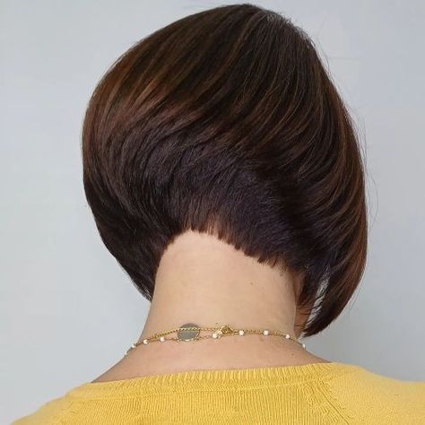 Caramel Balayage Bob, Short Stacked Haircuts, Platinum Blonde Bobs, A Line Haircut, Hair Growth Challenge, Stacked Haircuts, Balayage Bob, Edgy Pixie Cuts, Stacked Bob Haircut