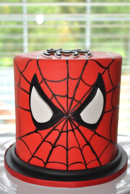 Small Spiderman Cake, Spiderman Cake Ideas, Spiderman Theme Party, Bumble Bee Cake, Spiderman Birthday Party Decorations, Spider Man Cake, Spiderman Birthday Cake, Bee Cake, Carousel Cake