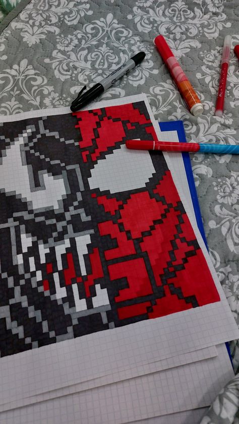 Spiderman Pixel Art, Math Drawing, Art Spiderman, Spiderman Gifts, Spiderman Drawing, Spiderman Art Sketch, Graph Paper Drawings, Intarsia Patterns, Easy Pixel Art