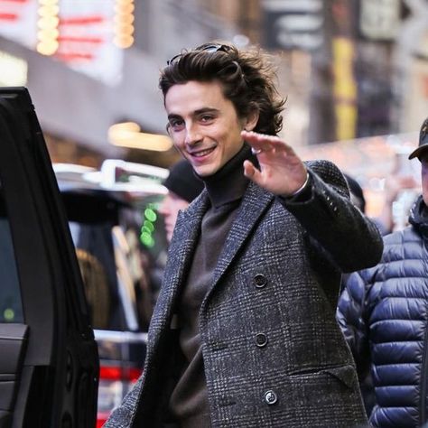 Xinyan Liu on Instagram: "Celebrity Sightings In New York City - December 12, 2023 NEW YORK, NEW YORK - DECEMBER 12: Timothée Chalamet leaves ABC‘s ”Good Morning America“ in Times Square on December 12, 2023 in New York City. #timothéechalamet #timotheechalamet #callmebyyourname #dune #wonka #bonesandall #littlewomen #thefrenchdispatch #dontlookup #streetsnap #photoshoot" New York City December, Timmy Chalamet, Celebrity Sightings, Street Snap, New York New York, Good Morning America, December 12, Timothee Chalamet, Times Square